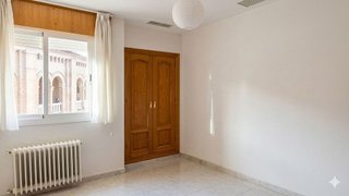 Piso en venta en Pajaritos - Plaza de Toros en Granada