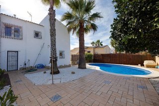 Casa pareada en venta en La Siesta - El Salado - Torreta en Torrevieja