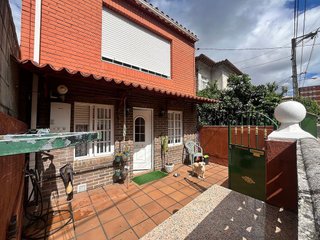 Chalet en venta en Teis en Vigo