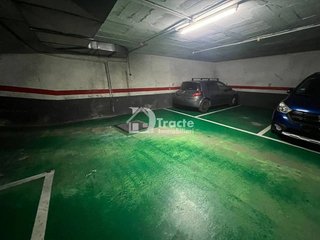 Garaje en venta en Pubilla Cases en Hospitalet de Llobregat, L´
