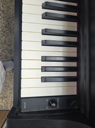 Piano digitale Yamaha Clavinova CLP-525B