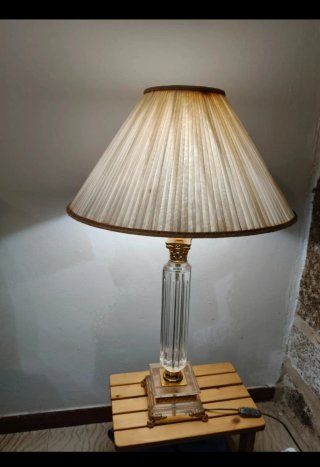 Lámpara de mesa vintage cristal y metal