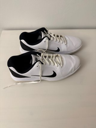Zapatillas de golf Nike blancas y negras