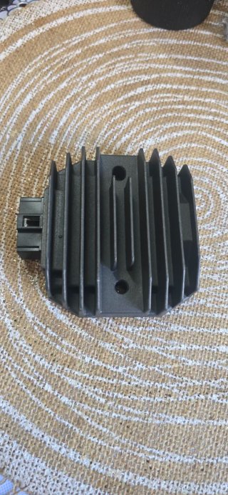 Regulador Corriente Yamaha FZ6