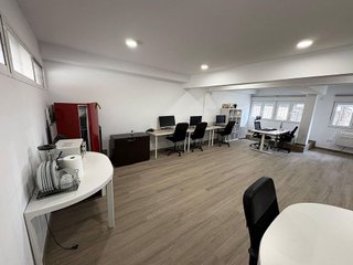 Local comercial en alquiler en Los Cármenes en Madrid