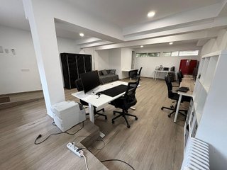 Local comercial en alquiler en Los Cármenes en Madrid