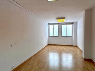 Oficina en alquiler en Sant Antoni en Barcelona