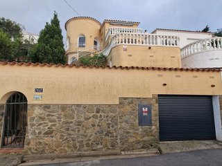 Chalet en venta en Port Esportiu - Puig Rom - Canyelles en Roses