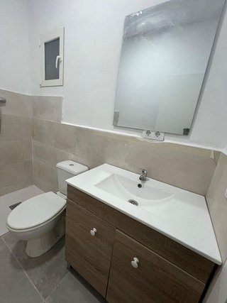 Local comercial en alquiler en La Florida en Hospitalet de Llobregat, L´