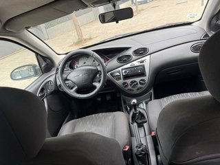 Ford Focus 2001 Etiqueta ambiebtal 🟡