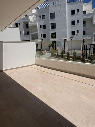 Piso en alquiler en El Mayorazgo - El Limonar en Málaga