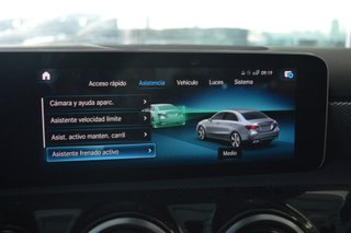 MERCEDES-BENZ Clase A Sedan A 180 d