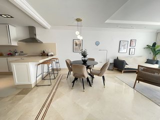 Piso en venta en Nueva Andalucía centro en Marbella