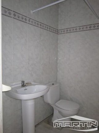 Local comercial en alquiler en Lucena
