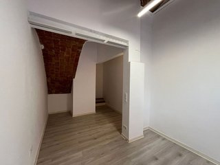 Local comercial en alquiler en Eixample Nord – La Devesa en Girona