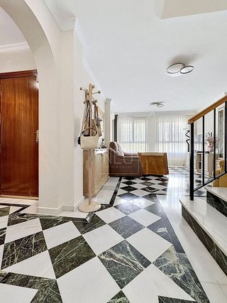 Casa adosada en venta en Zubia (La)