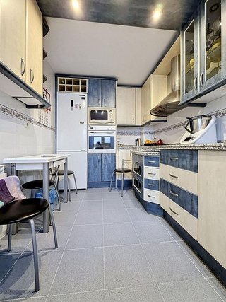 Casa adosada en venta en Zubia (La)