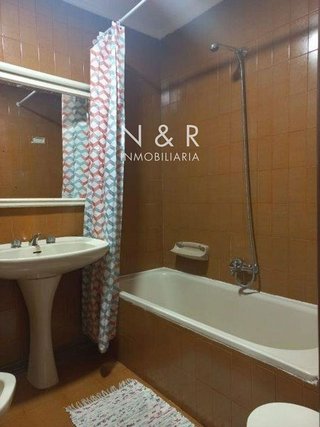 Piso en alquiler en Ensanche - Sar en Santiago de Compostela