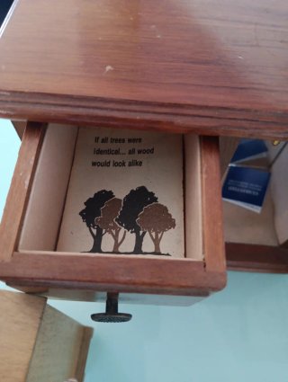 Joyero y mueble de madera