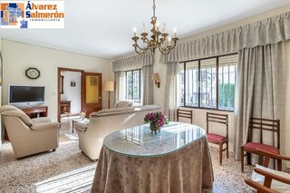 Chalet en venta en Cájar