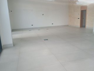 Local comercial en alquiler en Parque Mediterráneo - Santa Paula en Málaga