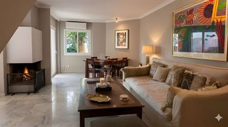 Casa adosada en venta en Nueva Andalucía centro en Marbella