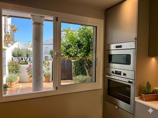Casa adosada en venta en Nueva Andalucía centro en Marbella