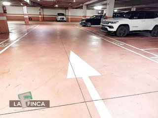 Garaje en venta en Milán - Pumarín - Teatinos en Oviedo