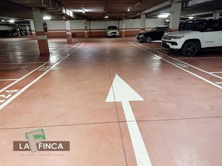 Garaje en venta en Milán - Pumarín - Teatinos en Oviedo