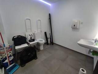 Local comercial en alquiler en Parque Ayala - Jardín de la Abadía - Huelín en Málaga