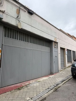 Local comercial en alquiler en Peñagrande en Madrid