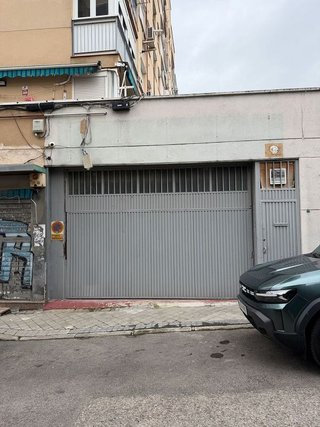 Local comercial en alquiler en Peñagrande en Madrid