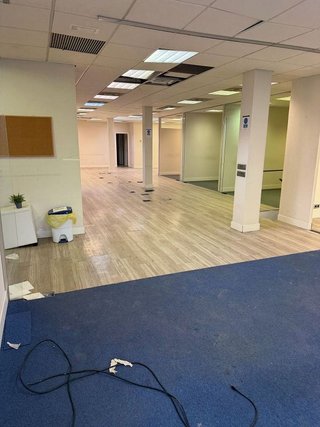 Local comercial en alquiler en Peñagrande en Madrid