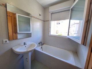 Piso en alquiler en Centro de Especialidades en Ocaña