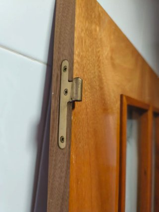 Puerta maciza madera con cristal