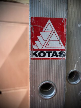 Escalera de aluminio doble tramo 5,2 m Kotas