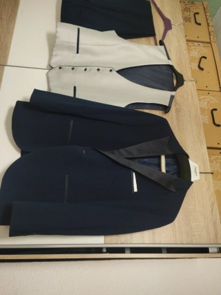 Traje de Padrino Azul Marino y Blanco