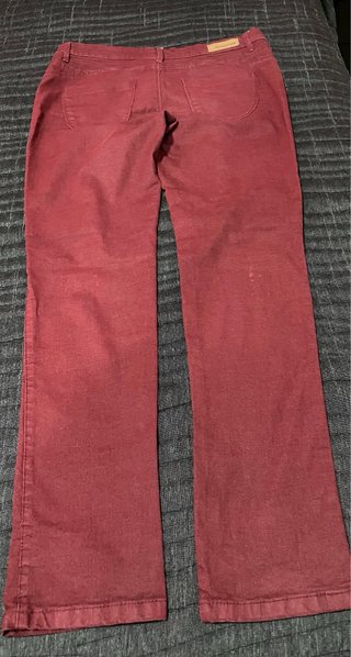 Pantalón granate