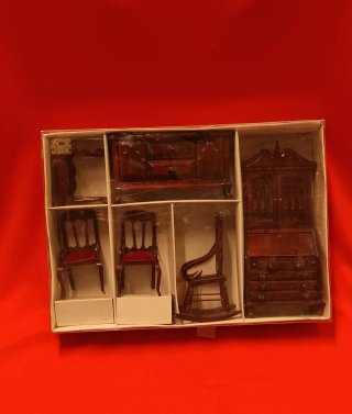 Muebles miniatura casa de muñecas