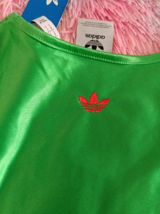 Camiseta Adidas brillante verde y amarilla Talla S