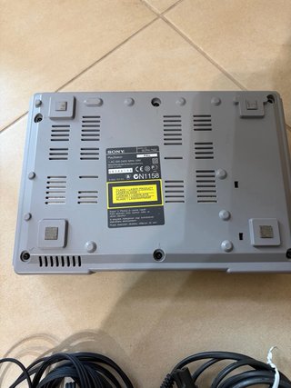 Playstation 1 SCPH-7502 PAL con cavi e memory
