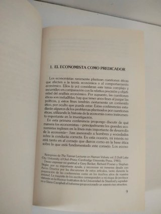 Lote 4 libros economía tapa dura