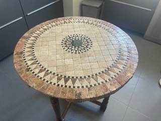 Tavolo da terrazza in pietra naturale a mosaico, diametro 80 cm