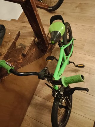 Bicicleta infantil verde