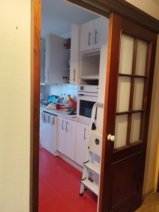 Puerta corredera con cristal