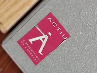 Cajonera de oficina con ruedas.