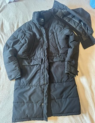 Abrigo largo Zara chico negro
