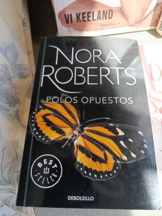 La bailarina / El clon y otros