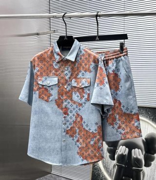 Conjunto del marca Camiseta y Pantalón Corto