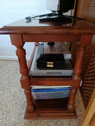 Mueble TV madera. VENTA EN PERSONA EN PUNTA UMBRIA